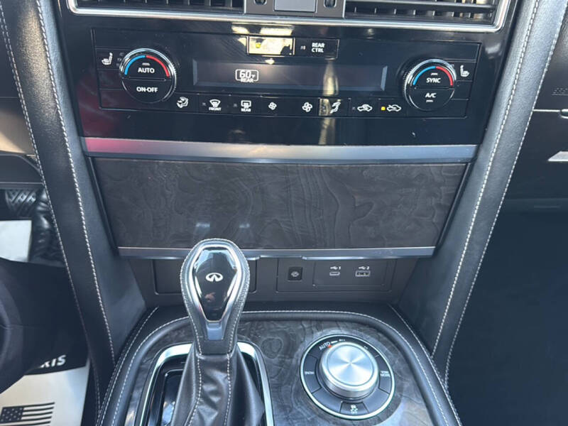 2023 Infiniti QX80 Luxe