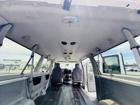 2013 Ford E-Series E-350 SD XL