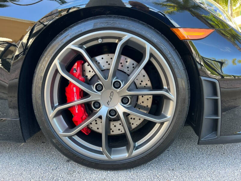 2021 Porsche 718 Cayman GT4