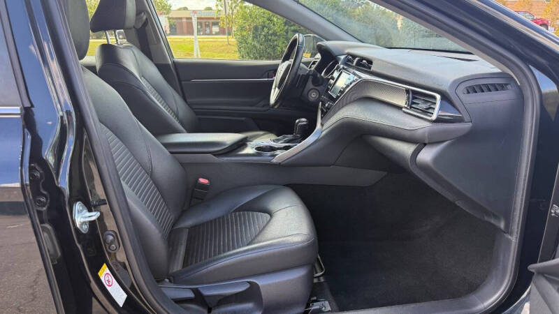 2018 Toyota Camry SE