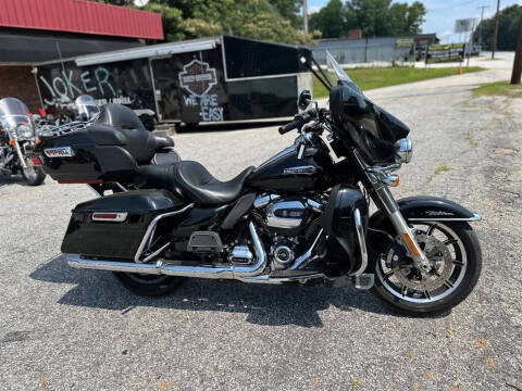 2019 Harley-Davidson FLHTCU - for sale at Dark Horse Motorcycles in Gaffney SC