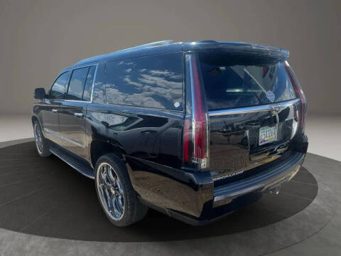 2018 Cadillac Escalade ESV Luxury