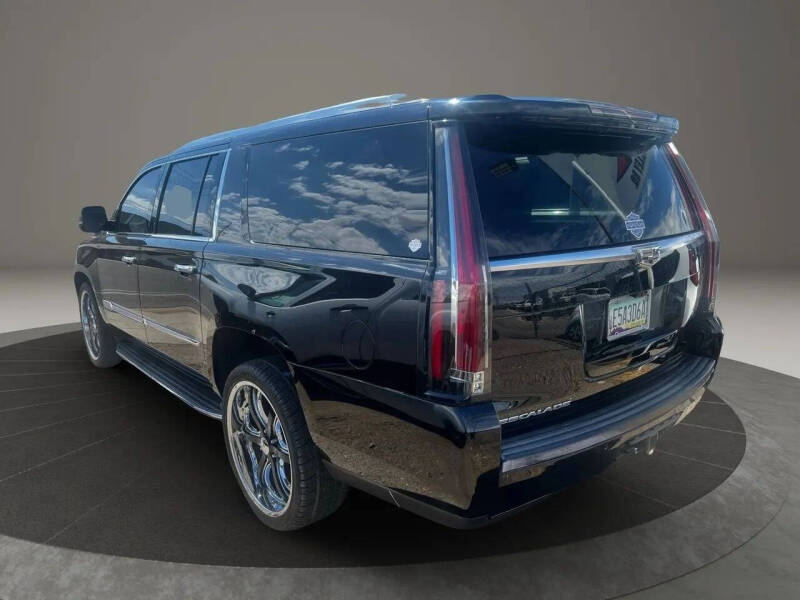 2018 Cadillac Escalade ESV Luxury