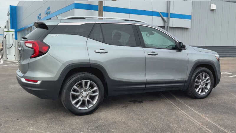 2023 GMC Terrain SLT