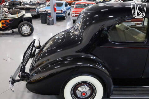 1938 Packard Super Eight