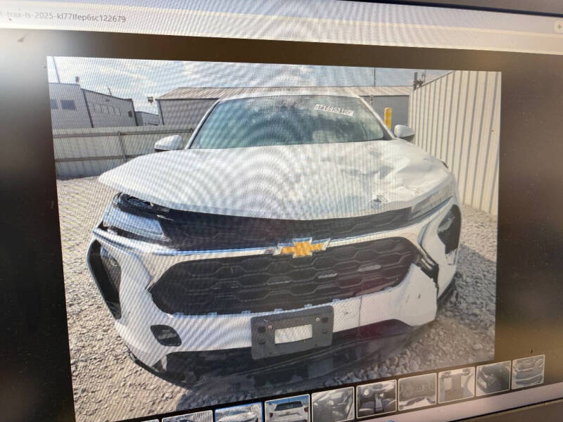 2025 Chevrolet Trax LS