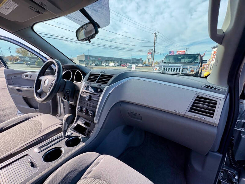 2011 Chevrolet Traverse LS