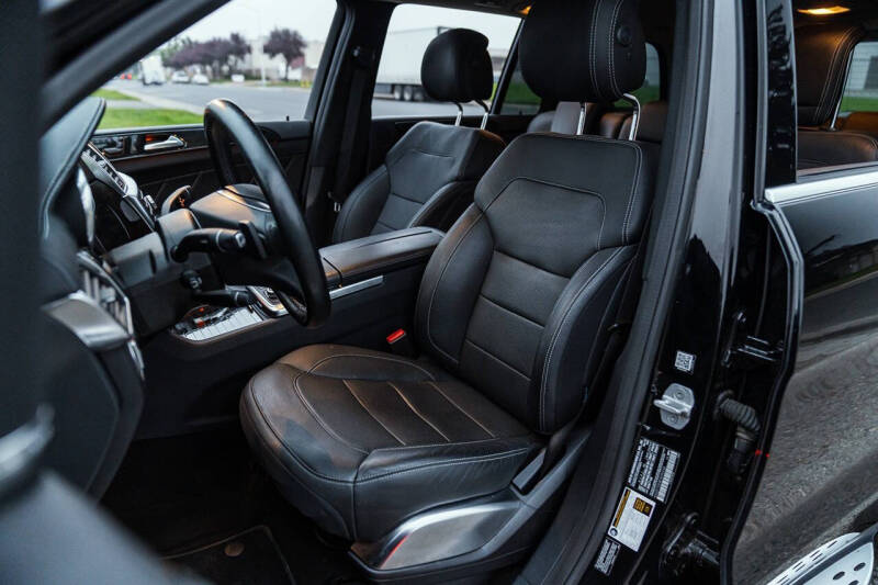 2015 Mercedes-Benz GL-Class GL 550 4MATIC