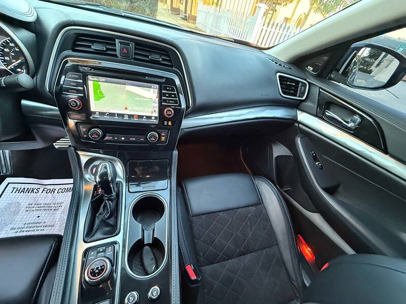 2017 Nissan Maxima 3.5 SR