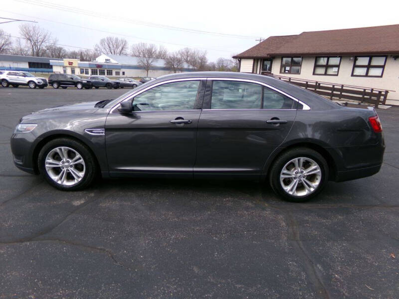 2018 Ford Taurus SE