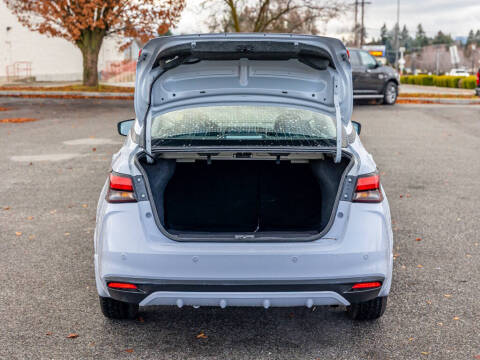 2024 Nissan Versa SR