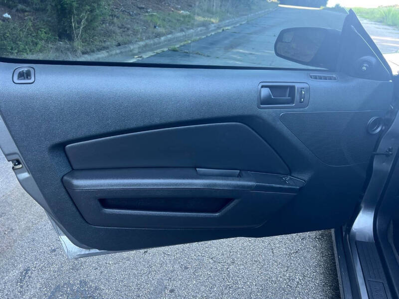 2014 Ford Mustang V6