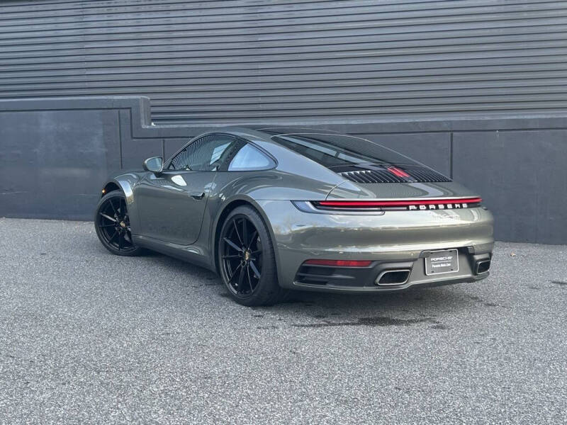 2022 Porsche 911 Carrera