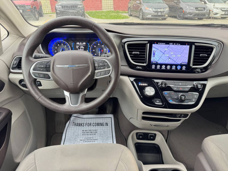 2017 Chrysler Pacifica Touring