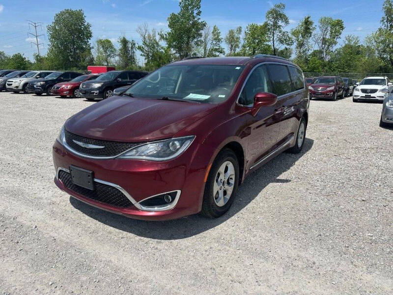 2017 Chrysler Pacifica Touring-L Plus