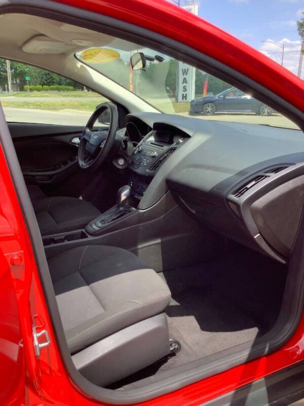 2017 Ford Focus SE