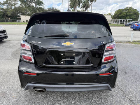 2017 Chevrolet Sonic LT Auto