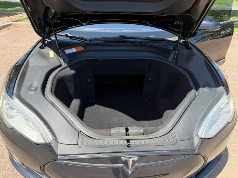 2015 Tesla Model S 85