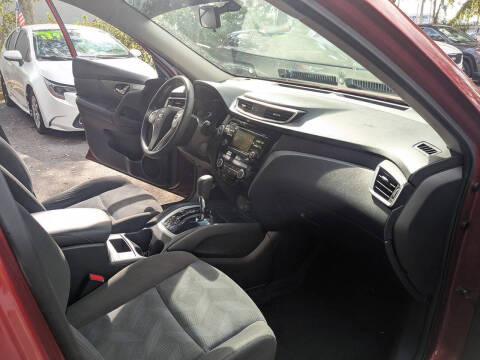 2016 Nissan Rogue SV