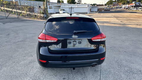 2017 Kia Forte5 LX
