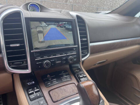 2015 Porsche Cayenne S E-Hybrid