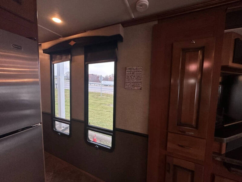 2015 Fleetwood RV Excursion 35B