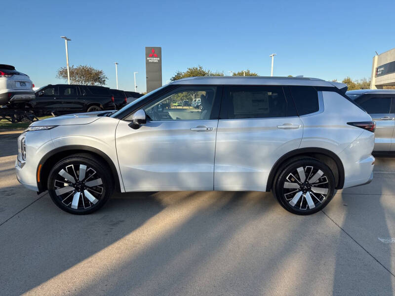 2025 Mitsubishi Outlander SEL