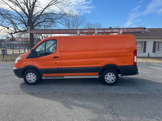 2015 Ford Transit Base's photo