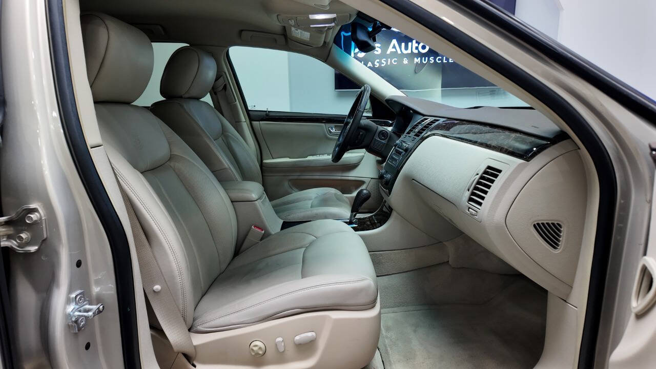 2009 Cadillac DTS 35