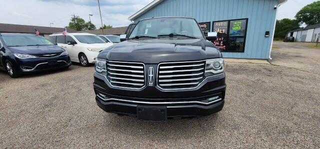 2015 Lincoln Navigator for sale at URIEL's AUTOMOTIVE LLC in Middletown, OH