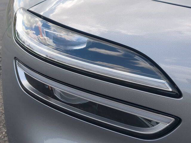 2025 Genesis G70