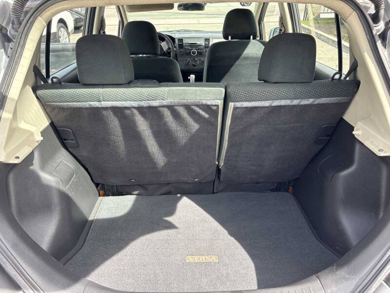2012 Nissan Versa 1.8 S