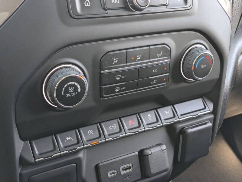 2023 Chevrolet Silverado 1500 Custom