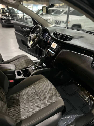 2017 Nissan Rogue Sport SV