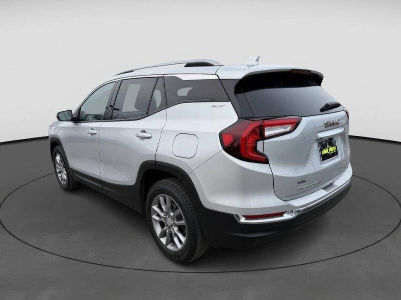 2022 GMC Terrain SLT