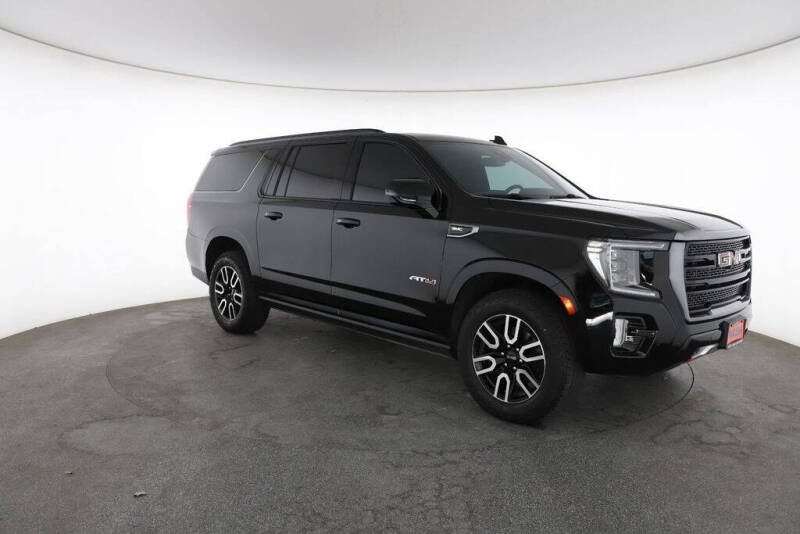2023 GMC Yukon XL AT4