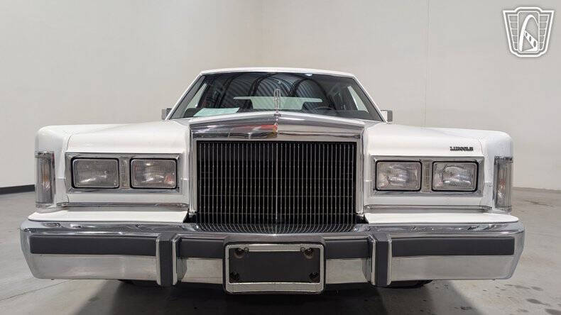 1988 Lincoln Town Car