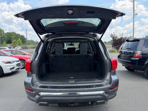 2017 Nissan Pathfinder Platinum