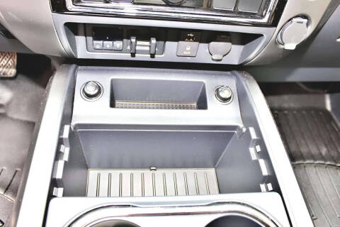 2017 Nissan Titan Platinum Reserve