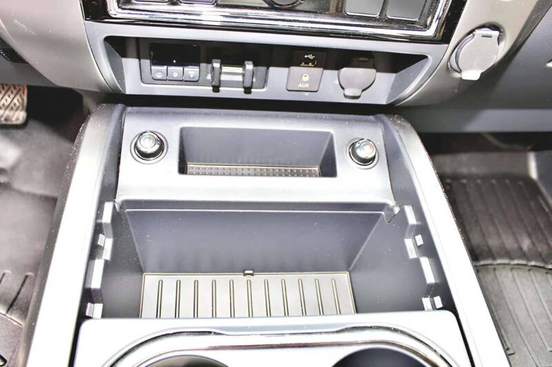 2017 Nissan Titan Platinum Reserve