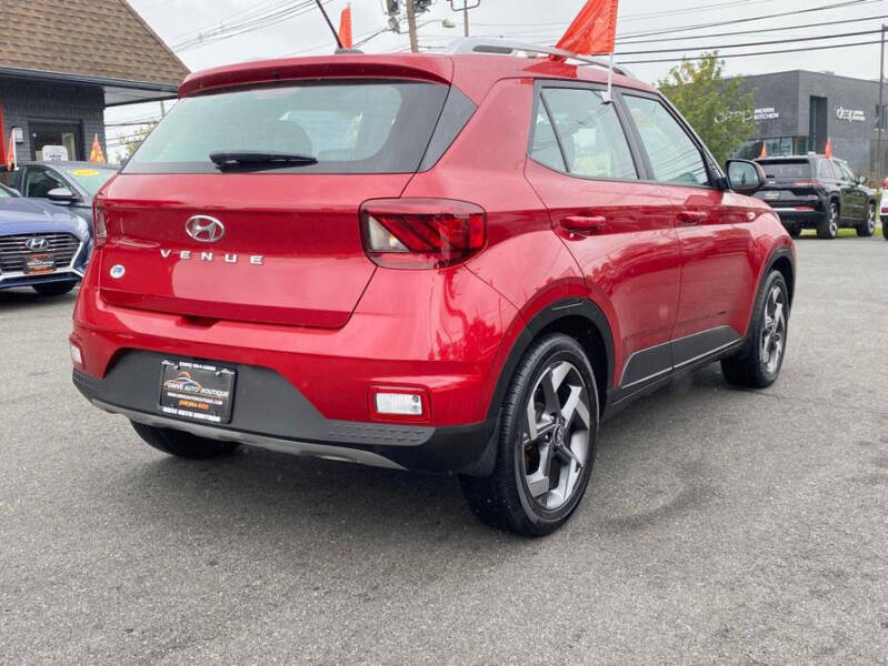 2023 Hyundai Venue SEL