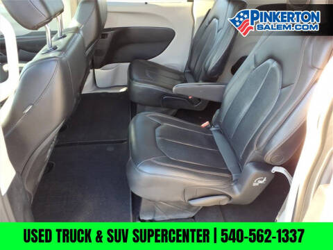 2020 Chrysler Pacifica Touring L