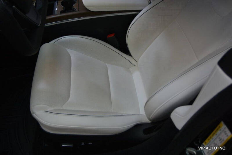 2022 Tesla Model S Plaid