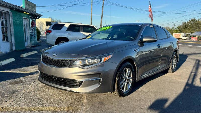 2018 Kia Optima LX photo 3