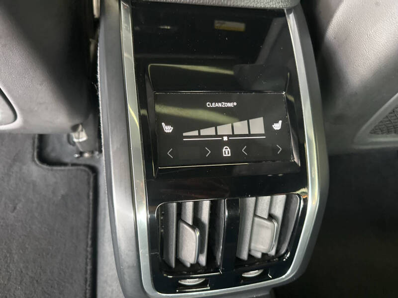 2020 Volvo S90 T6 Momentum