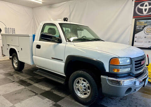 2006 GMC Sierra 2500HD for sale at Family Motor Co. in Tualatin OR