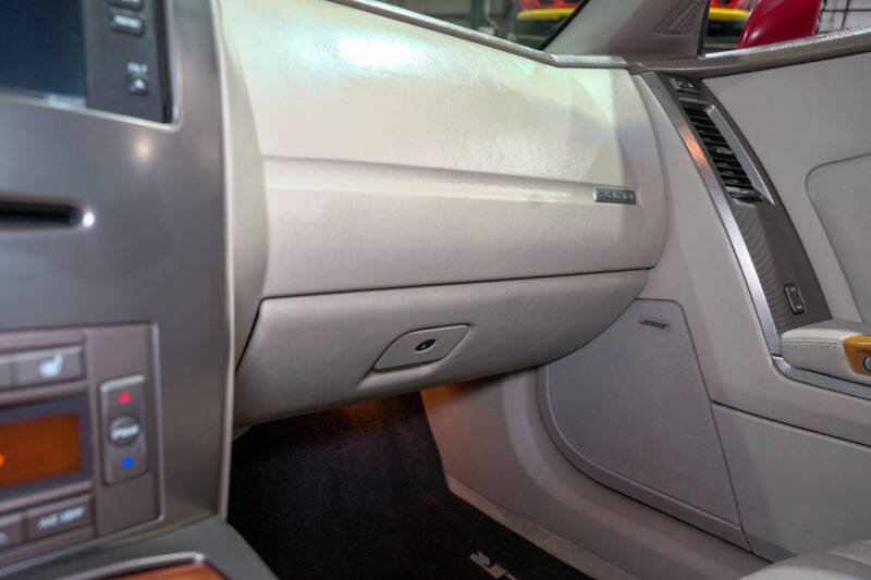 2005 Cadillac XLR