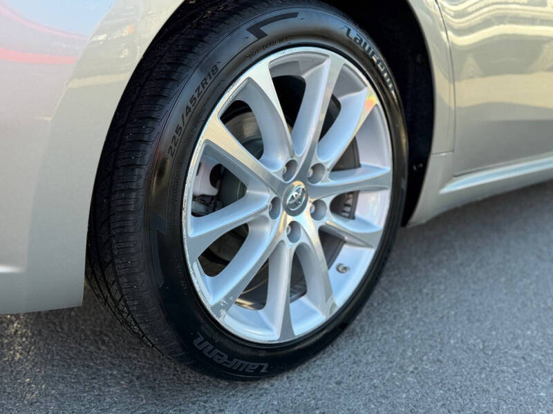 2014 Toyota Avalon Limited