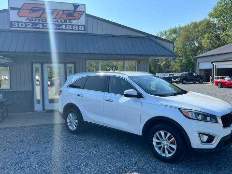 2016 Kia Sorento for sale at GENE'S AUTO SALES in Selbyville DE