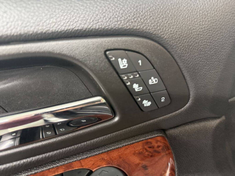 2013 Chevrolet Avalanche LTZ Black Diamond